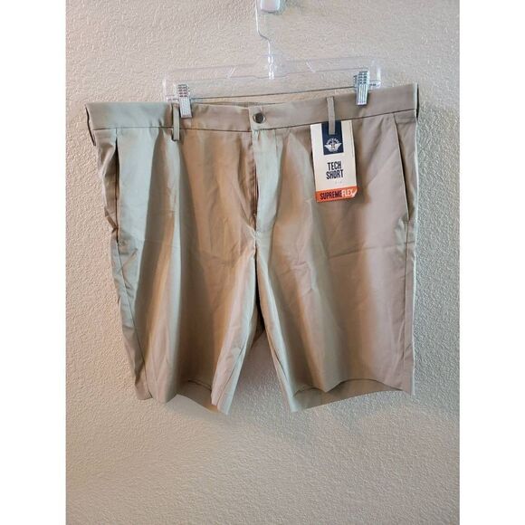 Dockers Men's Gray Supreme Flex Flat Front Tech Chino Shorts Size 40 NWT - Picture 1 of 4